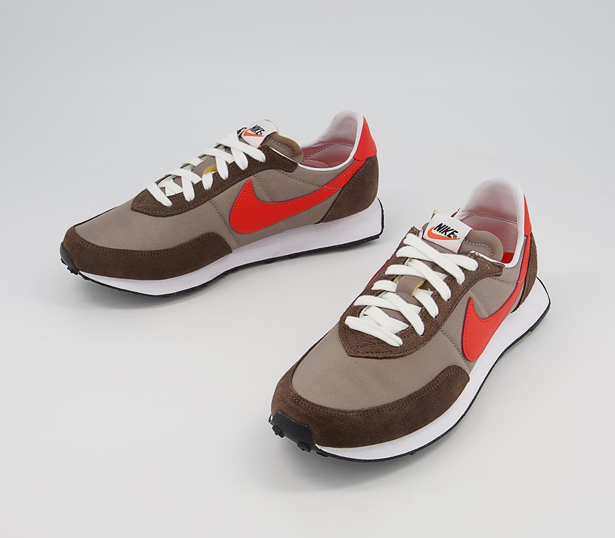 Nike Waffle 2 Gs Trainers Nike Waffle 2 Gs Trainers Moon Fossil Team Orange Ironstone Sail