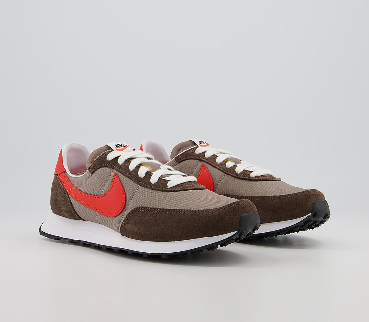 Nike Waffle 2 Gs Trainers Nike Waffle 2 Gs Trainers Moon Fossil Team Orange Ironstone Sail