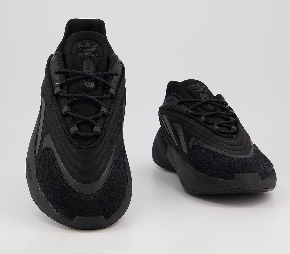 adidasOzelia TrainersCore Black