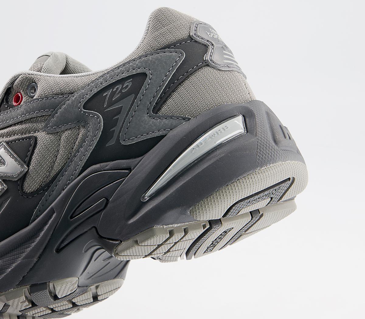 New BalanceML725 TrainersMagnet