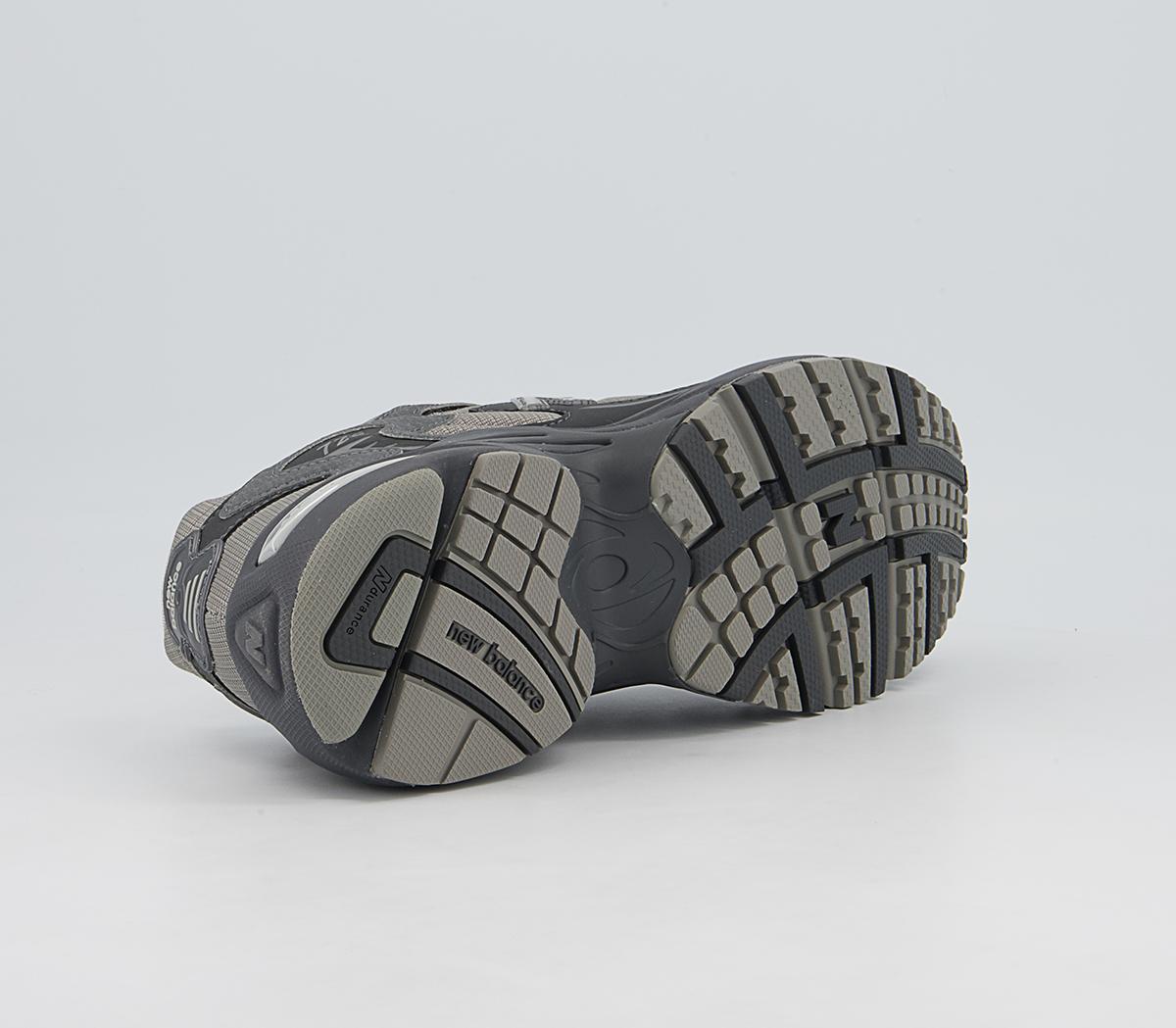 New BalanceML725 TrainersMagnet
