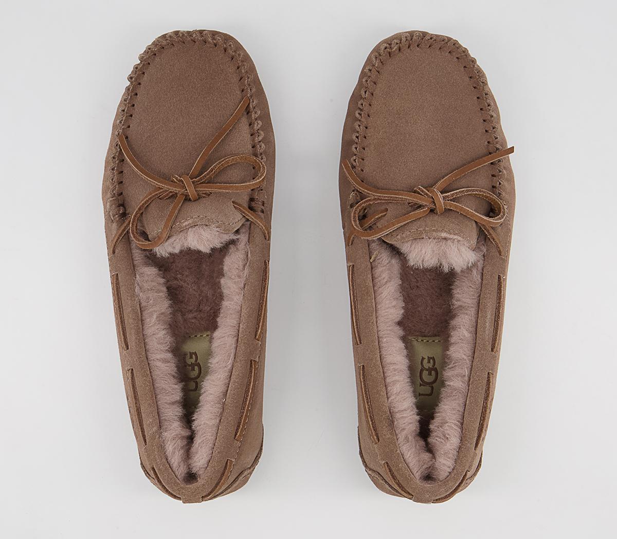 UGG Dakota Slippers UGG Dakota Slippers Caribou
