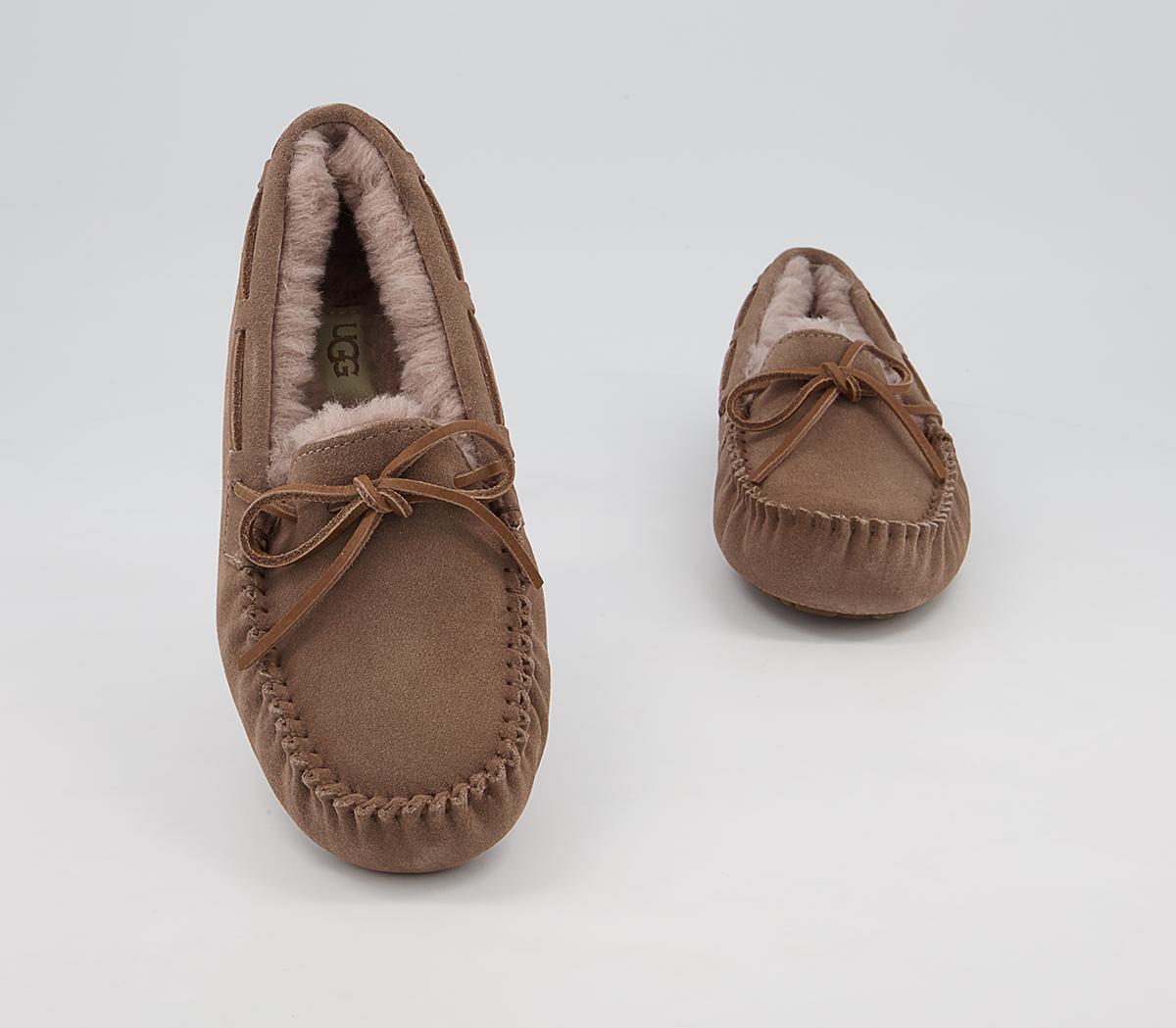 UGG Dakota Slippers UGG Dakota Slippers Caribou