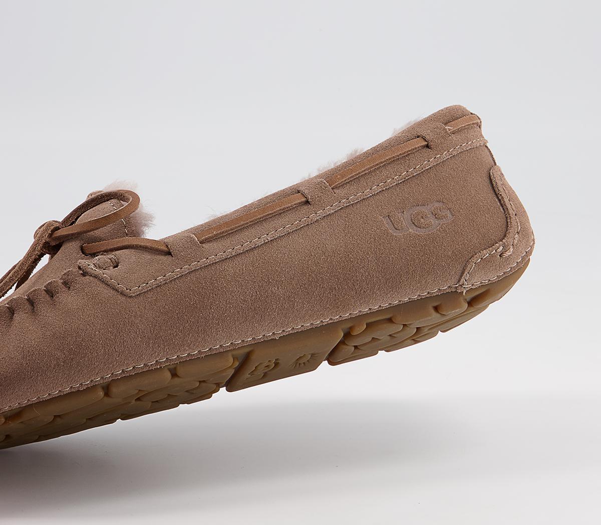 UGG Dakota Slippers UGG Dakota Slippers Caribou