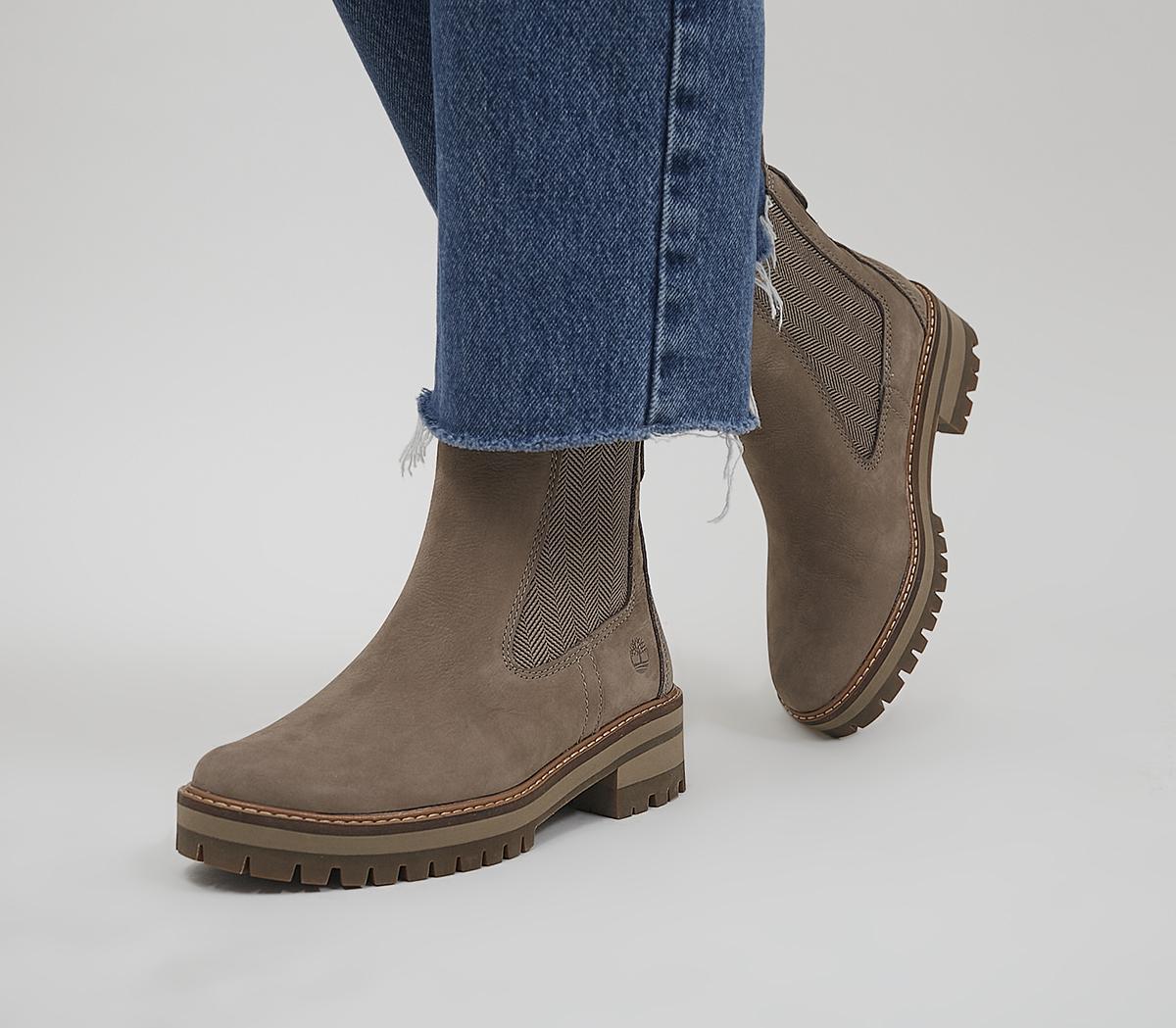 Women's courmayeur valley chelsea boots deals timberland