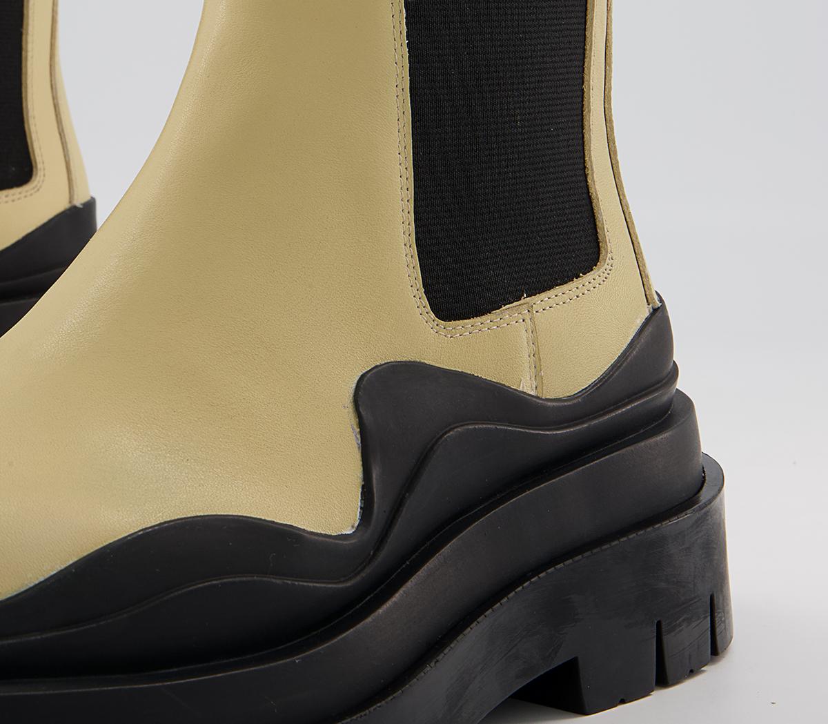 Alias Mae Pixie Chelsea Boots Alias Mae Pixie Chelsea Boots Butter