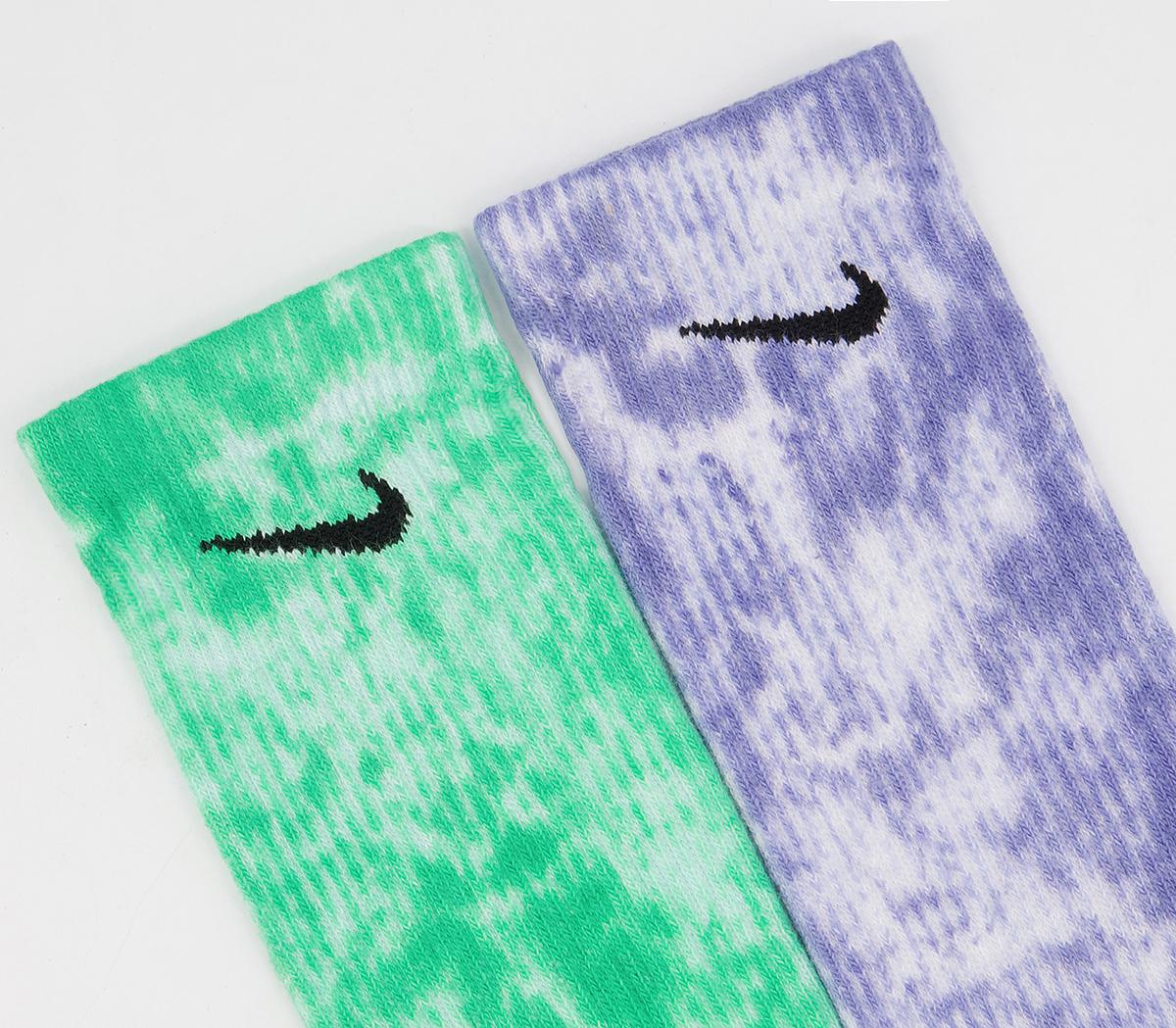 Nike Everyday Plush Crew Tie-Dye Socks 2 Pack Nike Everyday Plush Crew Tie-Dye Socks 2 Pack Green Multi