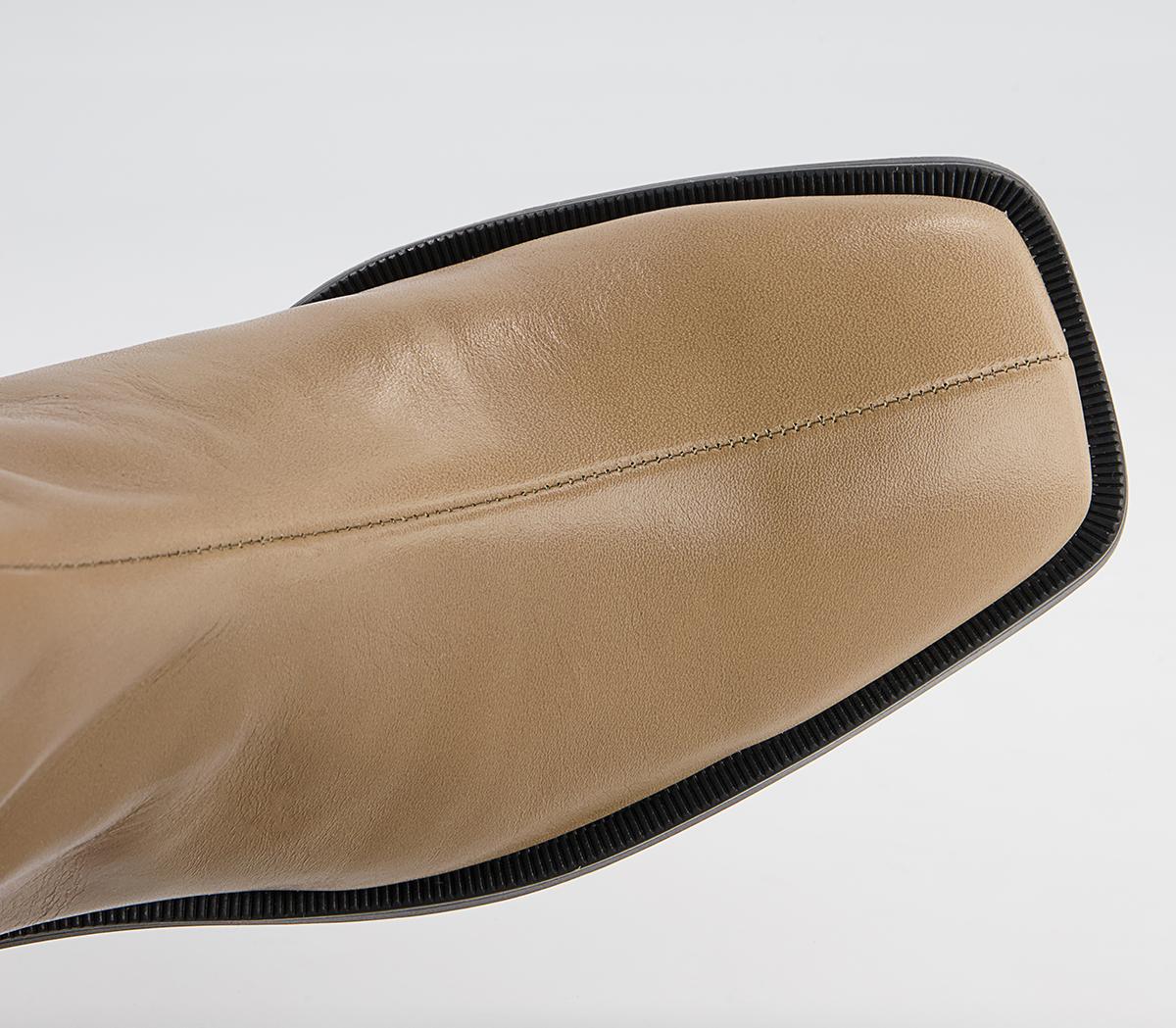 Vagabond ShoemakersBlanca Ankle BootsLark
