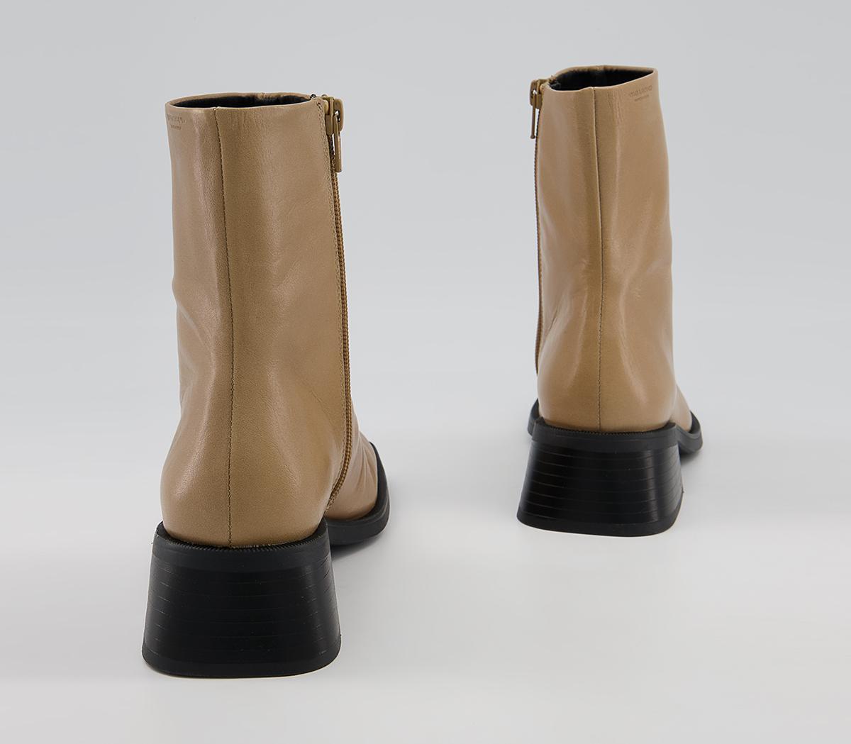 Vagabond ShoemakersBlanca Ankle BootsLark