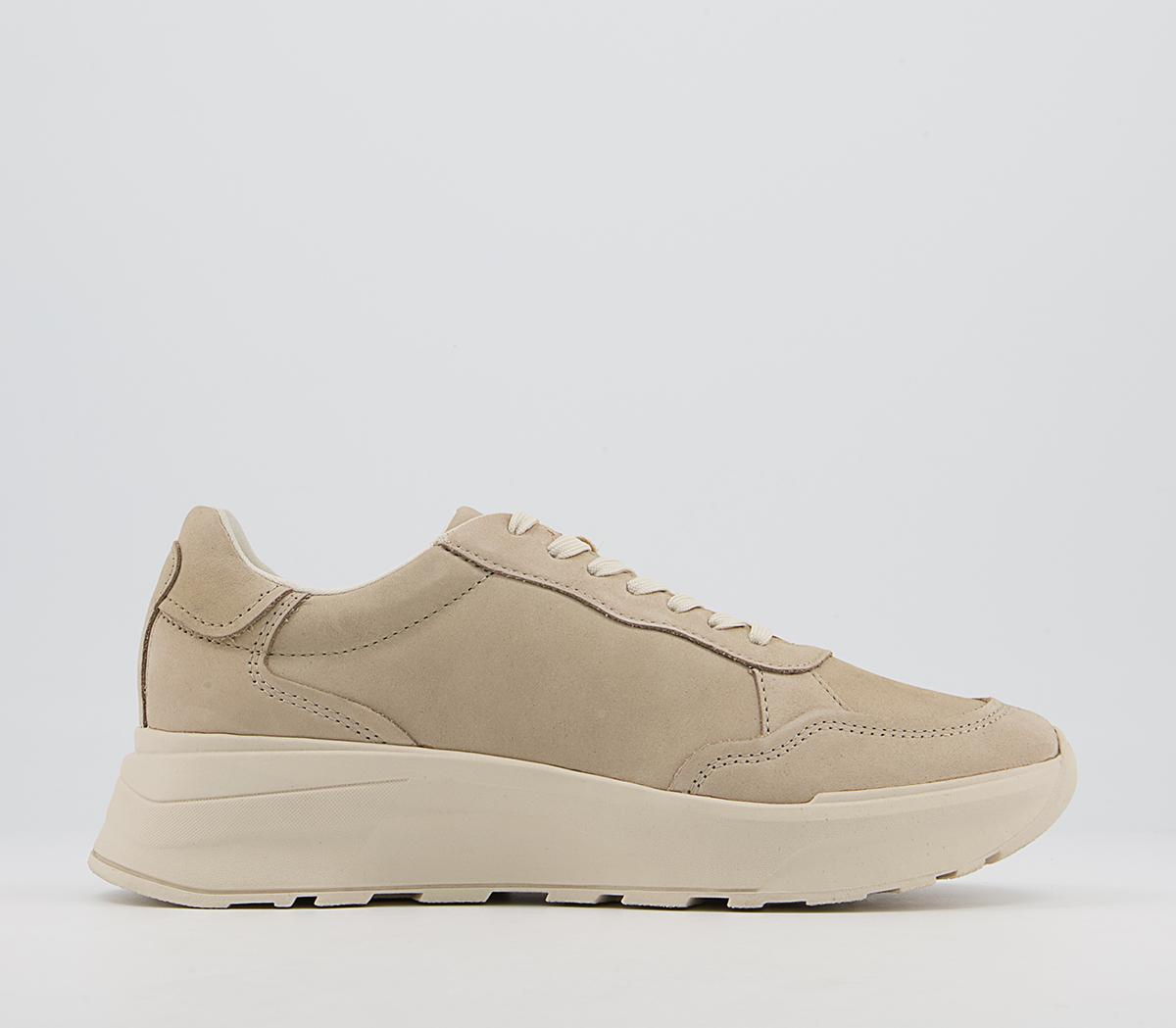 Vagabond ShoemakersJanessa RunnersSand