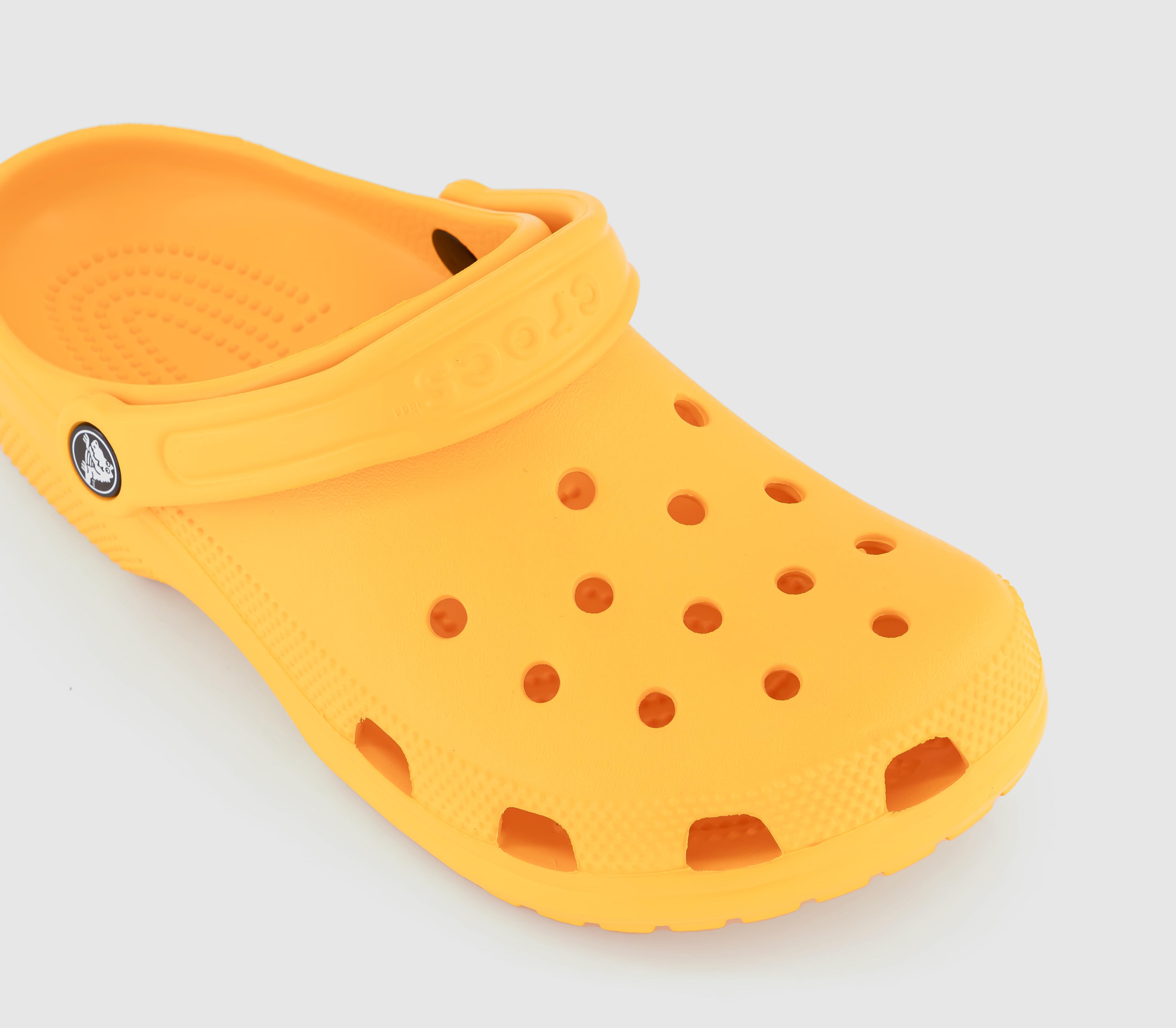 Crocs Classic Clogs Apricrush - Men's Casual Shoes