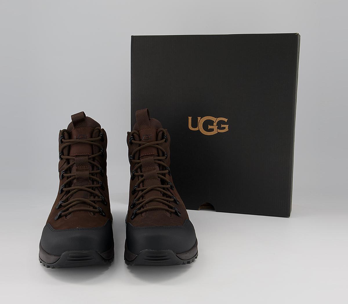 UGGEmmett Mid BootsStout