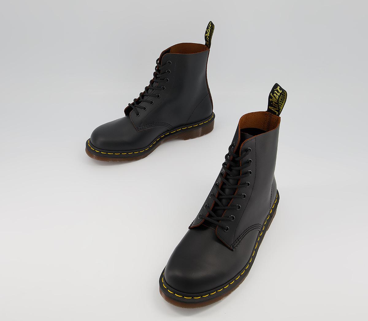 Dr. Martens Vintage 1460 8 Eye Boots Dr. Martens Vintage 1460 8 Eye Boots Black Quilon