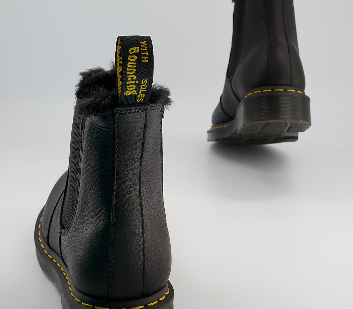 Dr. Martens 2976 Fur Lined Chelsea Boots M Dr. Martens 2976 Fur Lined Chelsea Boots M Black