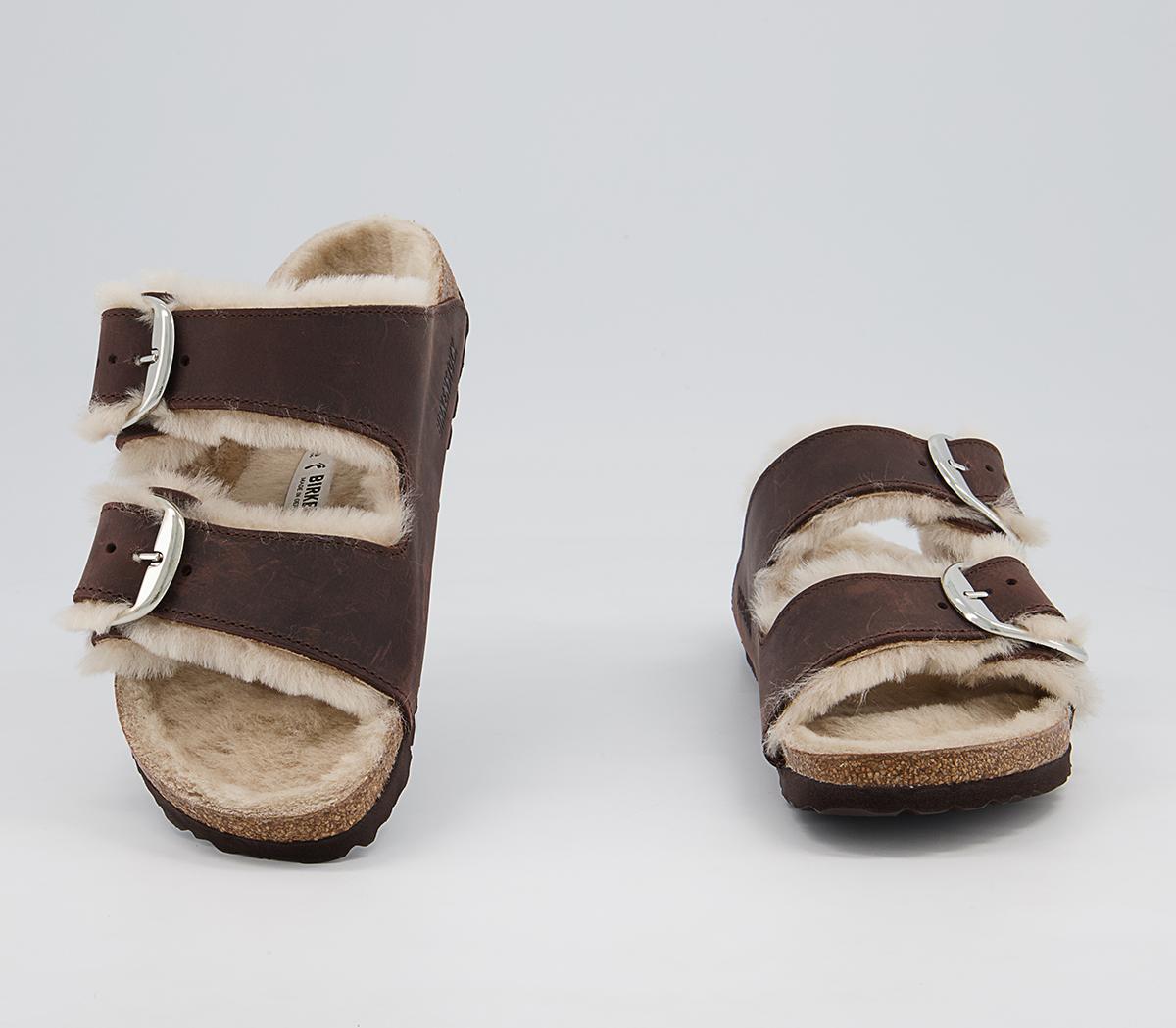 BIRKENSTOCK Arizona Big Buckle Shearling Sandals BIRKENSTOCK Arizona Big Buckle Shearling Sandals Brown