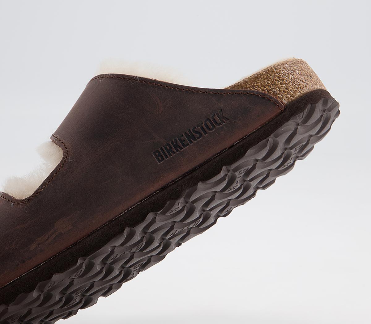 BIRKENSTOCK Arizona Big Buckle Shearling Sandals BIRKENSTOCK Arizona Big Buckle Shearling Sandals Brown
