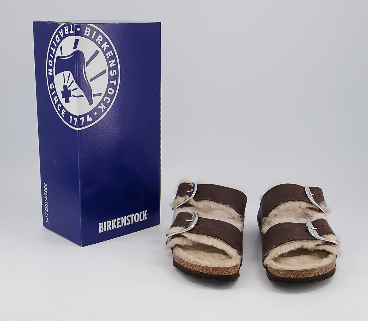 BIRKENSTOCK Arizona Big Buckle Shearling Sandals BIRKENSTOCK Arizona Big Buckle Shearling Sandals Brown
