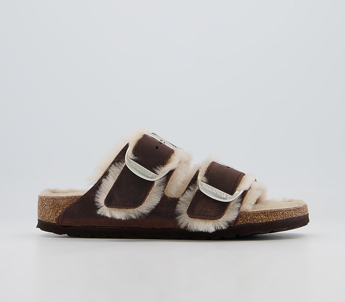 BIRKENSTOCK Arizona Big Buckle Shearling Sandals BIRKENSTOCK Arizona Big Buckle Shearling Sandals Brown