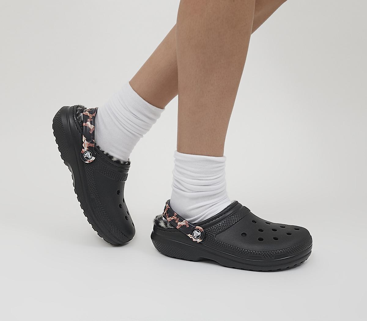 black lined crocs