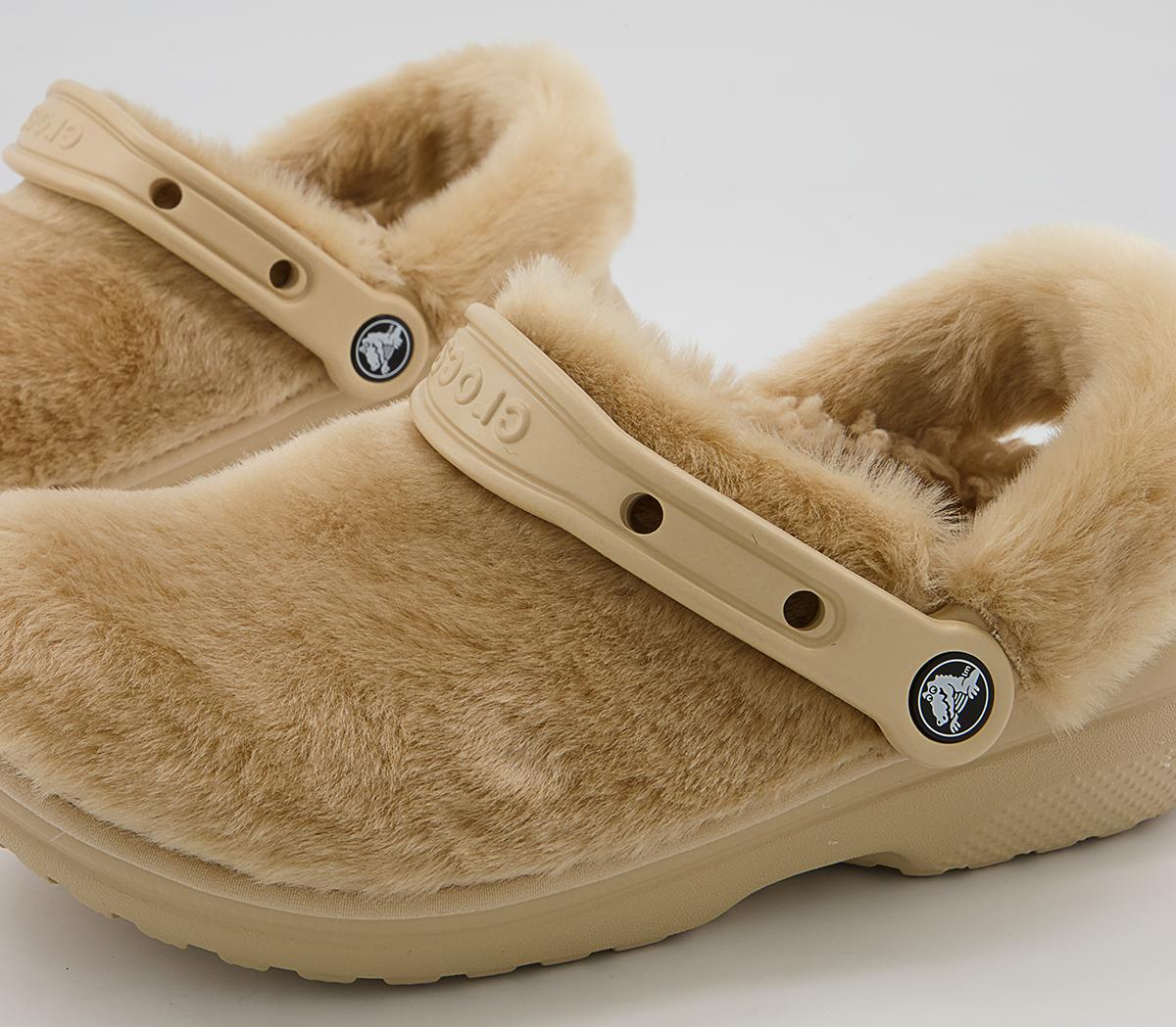 crocs with fluff