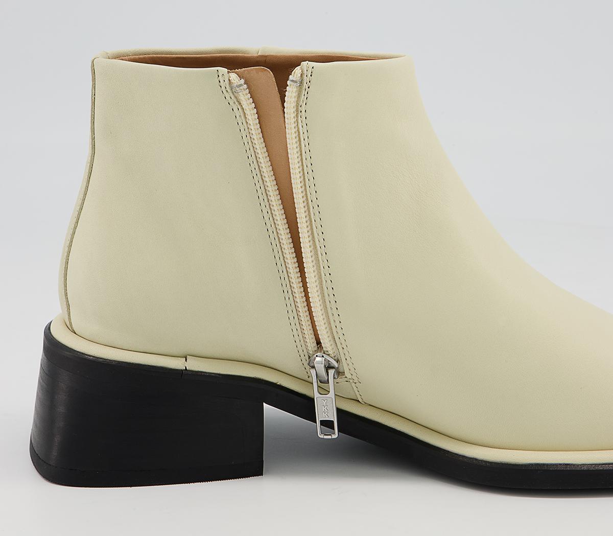 Atelier by Vagabond Neema Ankle Boots Atelier by Vagabond Neema Ankle Boots Vanilla