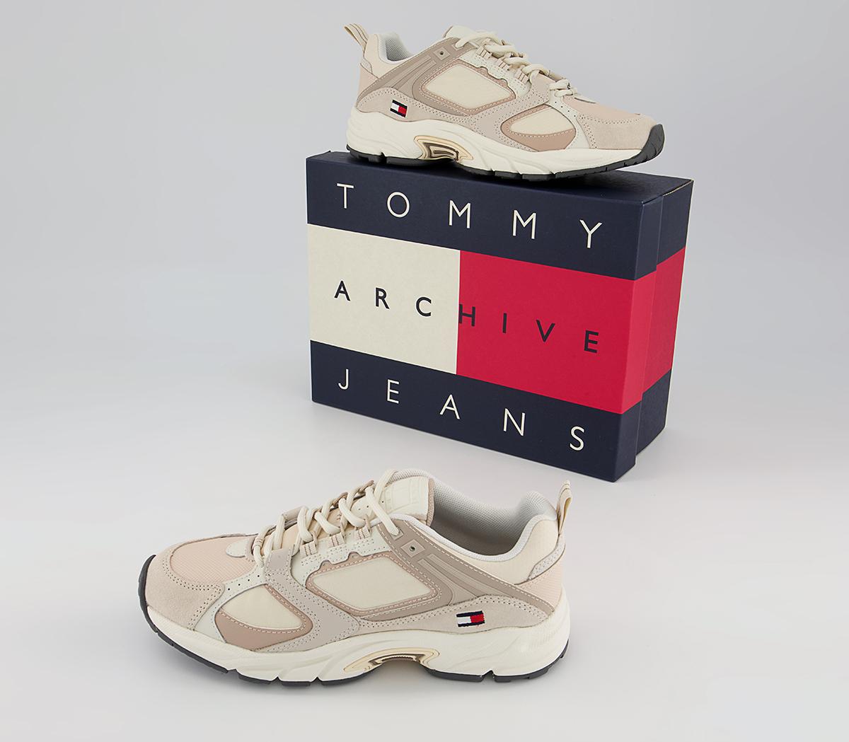 Tommy Hilfiger Archive Varisty Runner Trainers Tommy Hilfiger Archive Varisty Runner Trainers Stony Beige