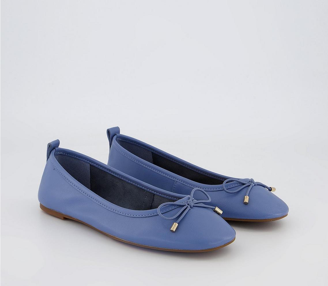 Feared Bow Ballet Shoes
Blue Leather