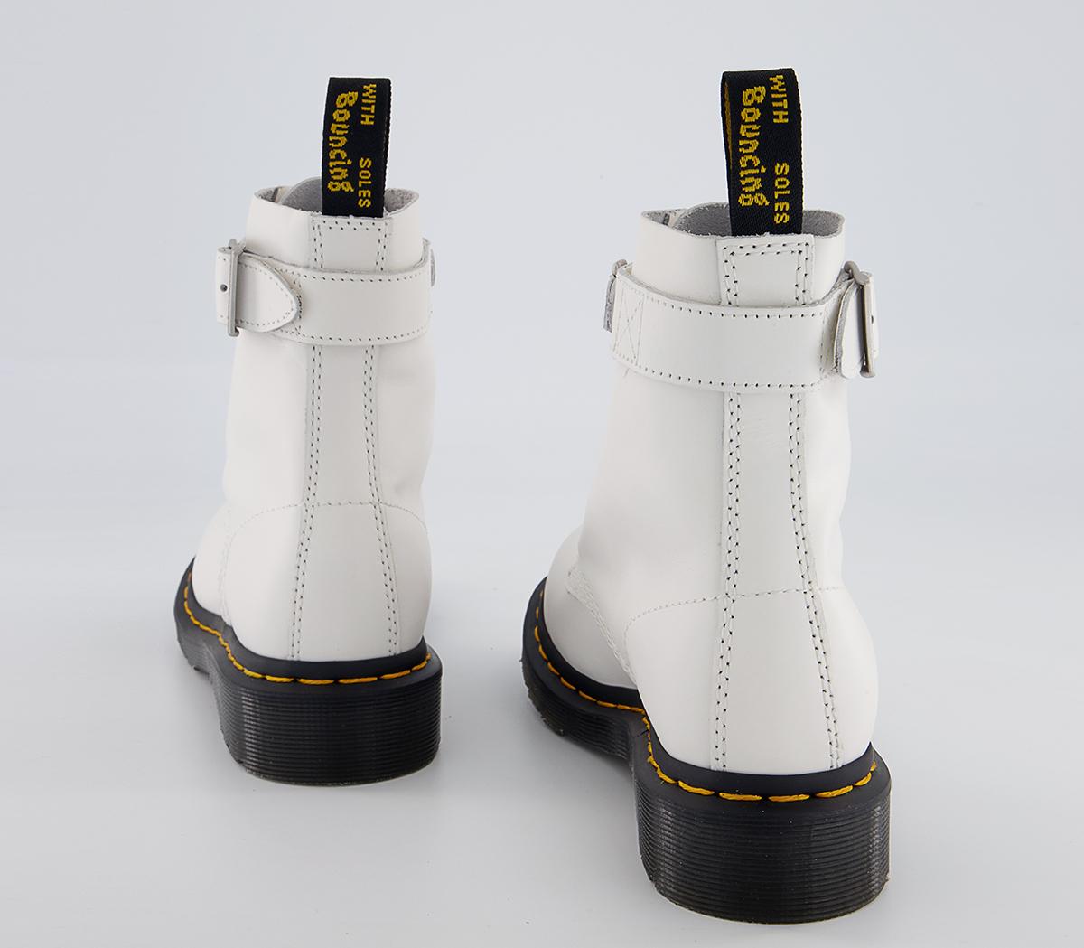 Dr. Martens 1460 Pascal Chain Boots Dr. Martens 1460 Pascal Chain Boots White Sendal