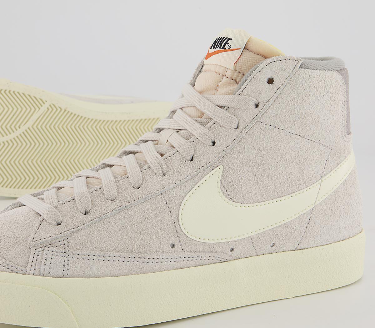 Nike Blazer Mid '77 Trainers Nike Blazer Mid '77 Trainers Light Bone Coconut Milk Medium Grey