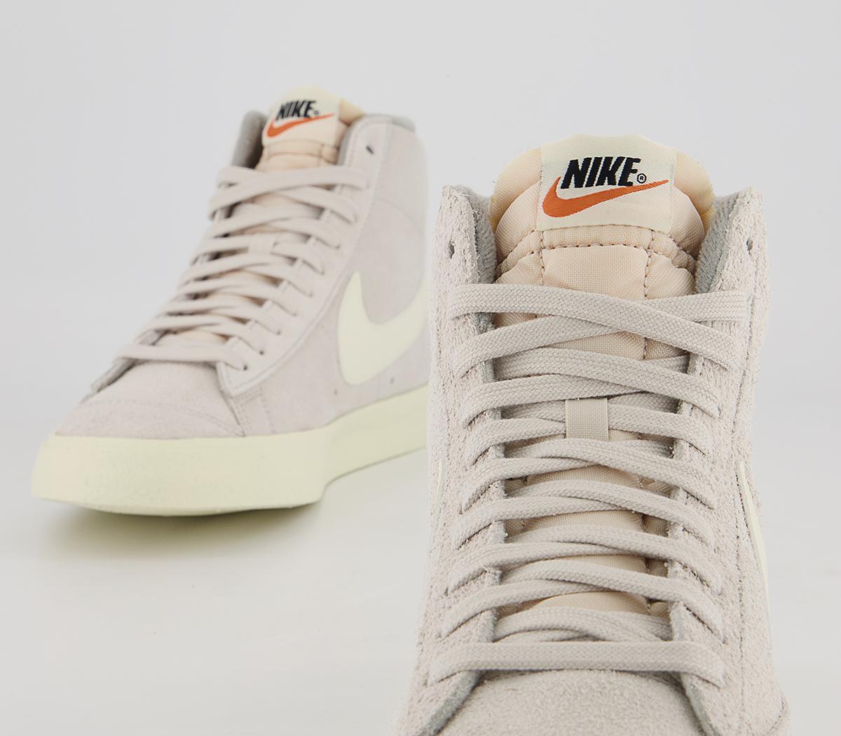 Nike Blazer Mid '77 Trainers Nike Blazer Mid '77 Trainers Light Bone Coconut Milk Medium Grey