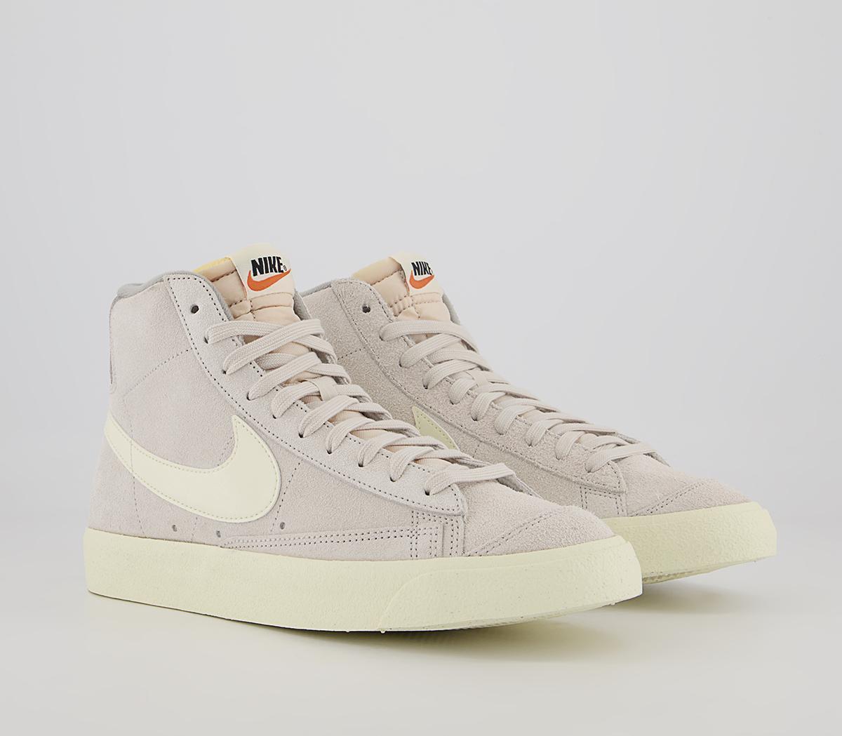 Nike Blazer Mid '77 Trainers Nike Blazer Mid '77 Trainers Light Bone Coconut Milk Medium Grey