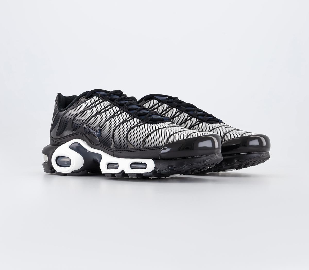 nike air max plus trainers