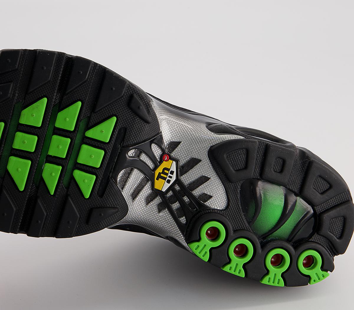 Nike Air Max Plus Trainers Nike Air Max Plus Trainers Black Black Green Strike Metallic Silver
