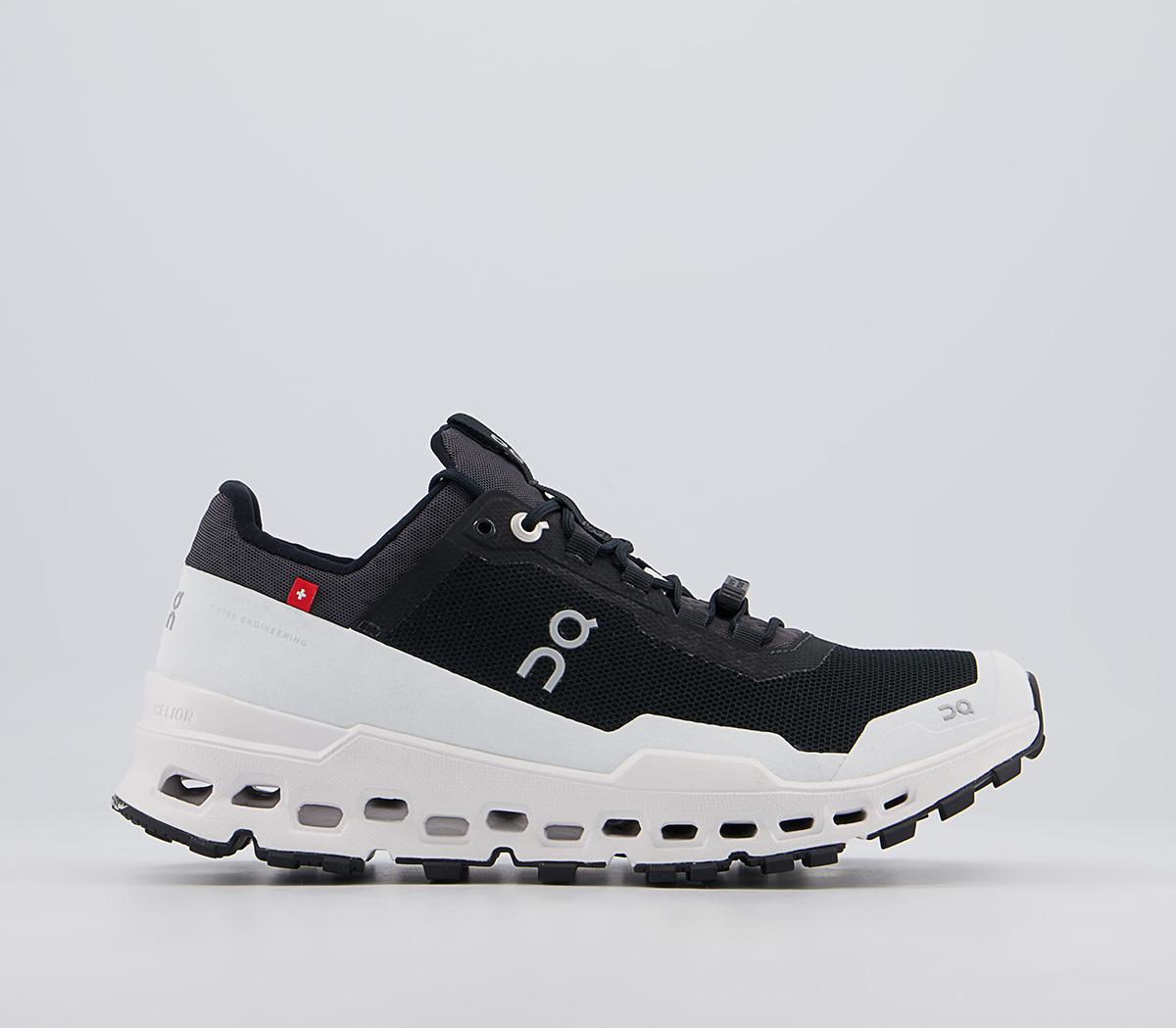 On RunningCloud Ultra Trainers On RunningCloud Ultra TrainersBlack White