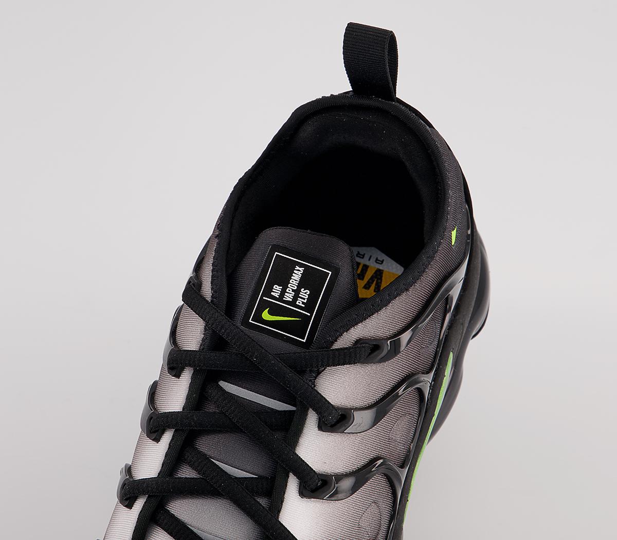 Nike Air Vapormax Plus Trainers Nike Air Vapormax Plus Trainers Black Volt White
