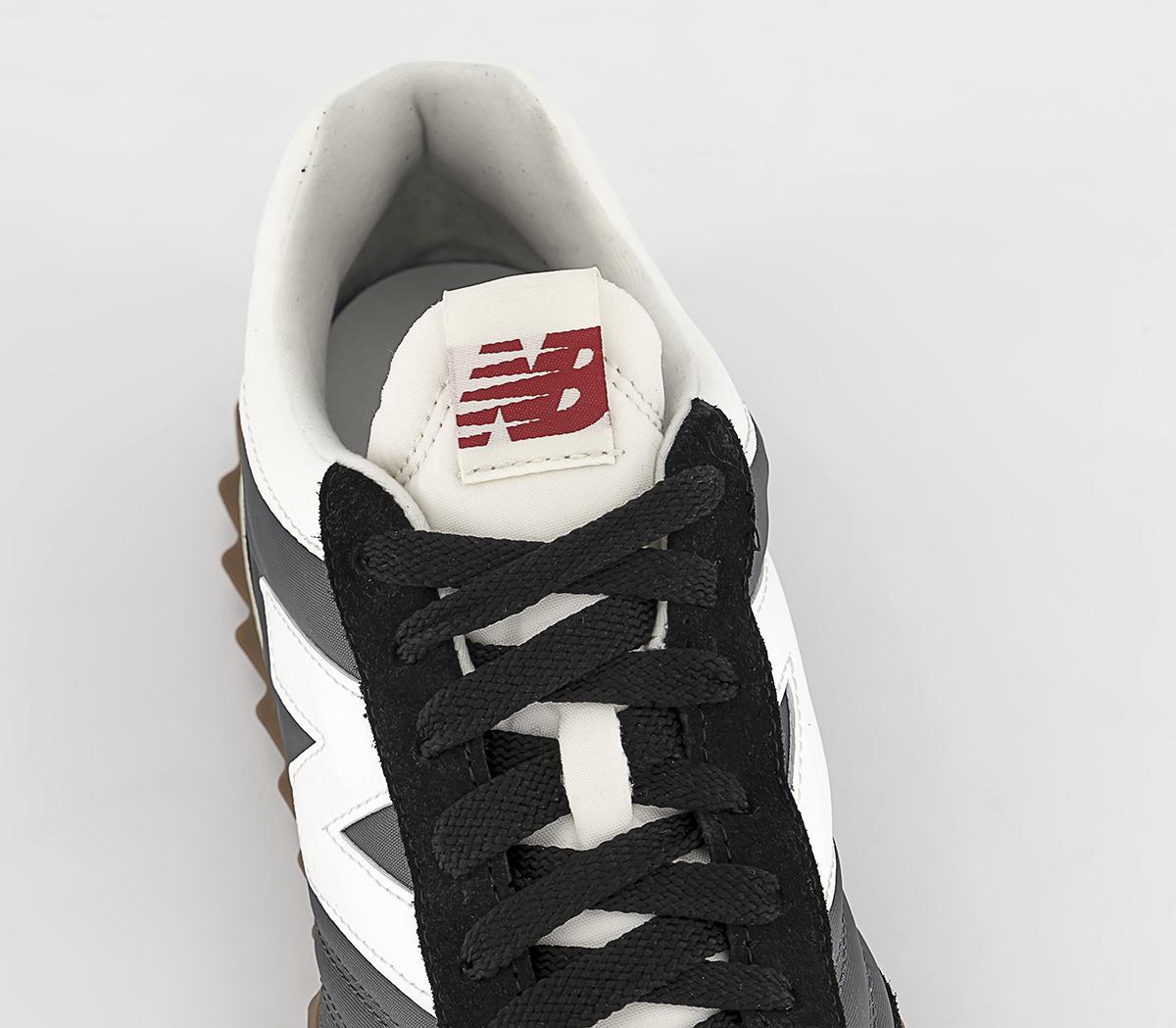 New BalanceRC30 TrainersBlack