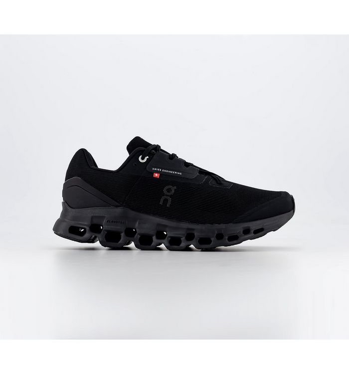 On Running Cloudstratus Trainers Black