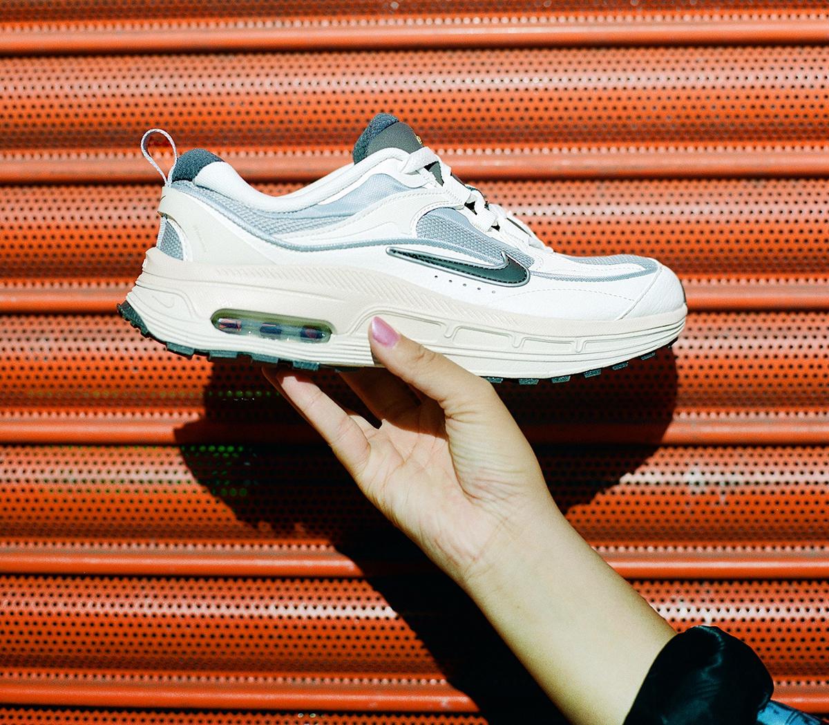 NikeAir Max Bliss Trainers NikeAir Max Bliss Trainers Wolf Grey Medium Ash Summit White