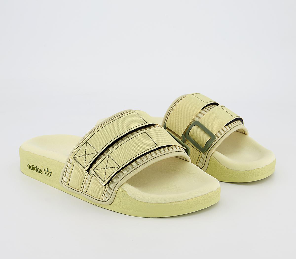 adidasAdilette 2.0 R Sliders adidasAdilette 2.0 R SlidersBeige Olive
