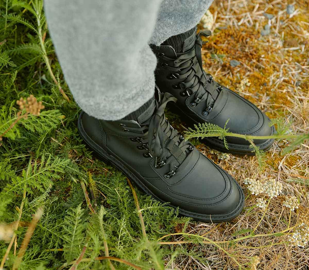 EARTHADDICTErde Lace Up Hiker BootsBlack