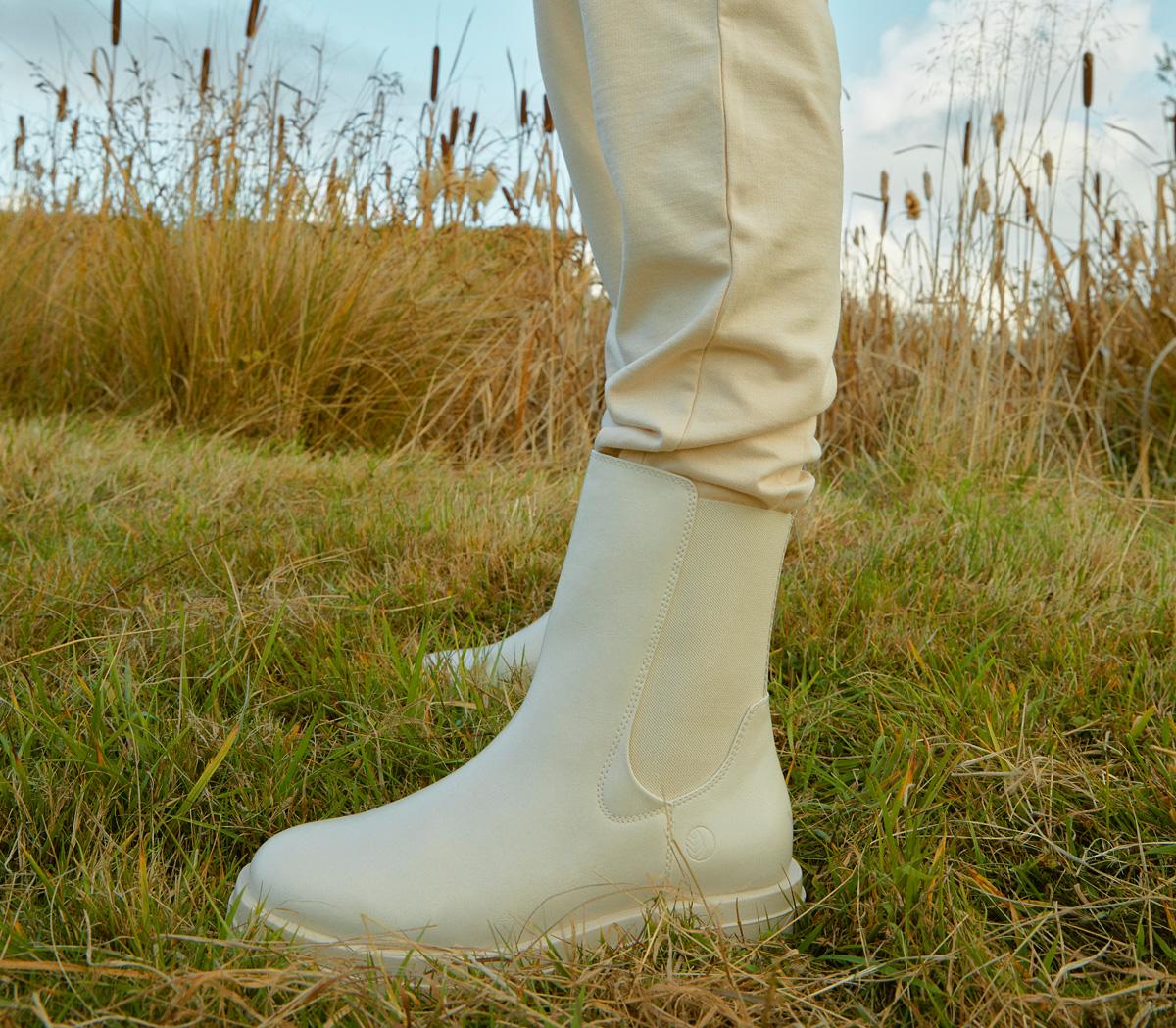 EARTHADDICT Gaea Chelsea Ankle Boots EARTHADDICT Gaea Chelsea Ankle Boots Off White