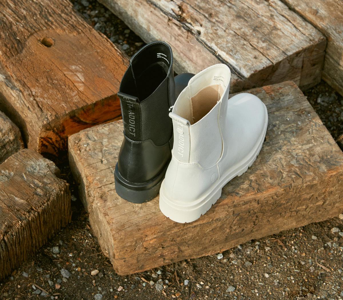 EARTHADDICT Gaea Chelsea Ankle Boots EARTHADDICT Gaea Chelsea Ankle Boots Off White