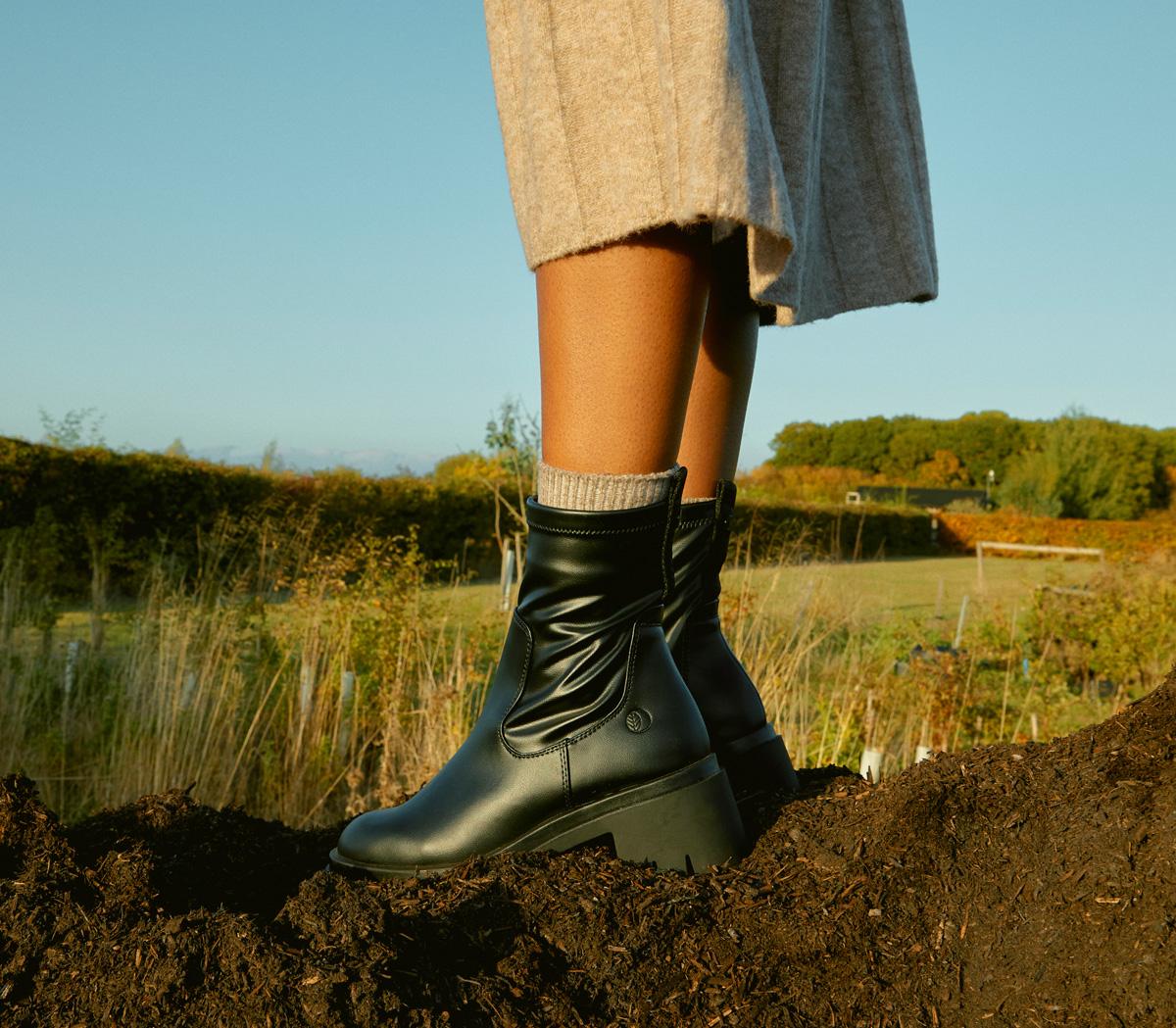 EARTHADDICTJord Sock Heeled Ankle Boots EARTHADDICTJord Sock Heeled Ankle BootsBlack