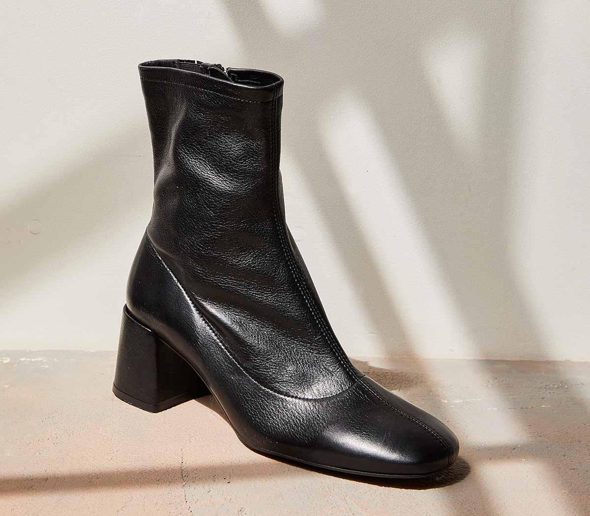 OFFICEAlexia Unlined Ankle BootsBlack Leather