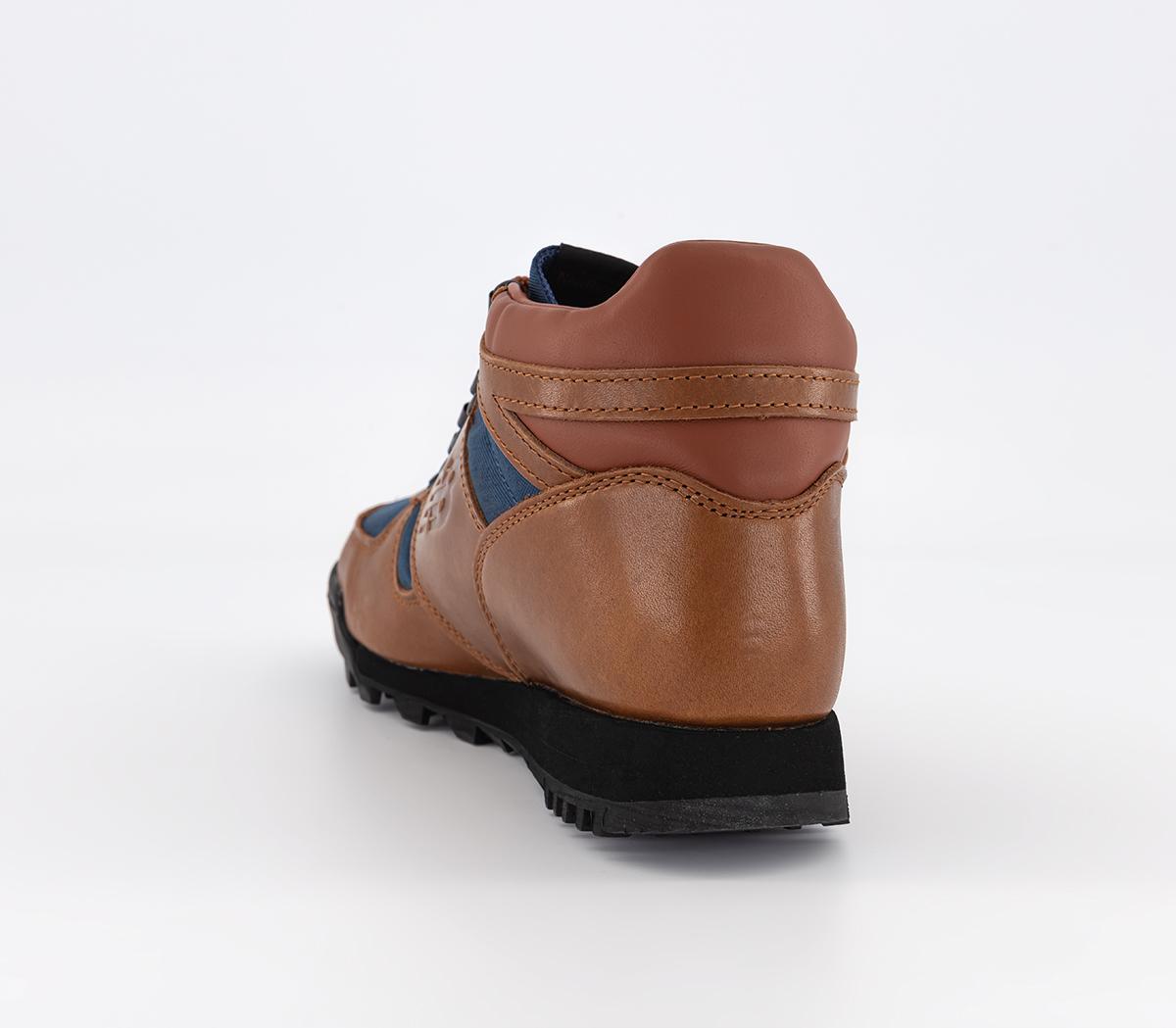 New BalanceRainier BootsBrown
