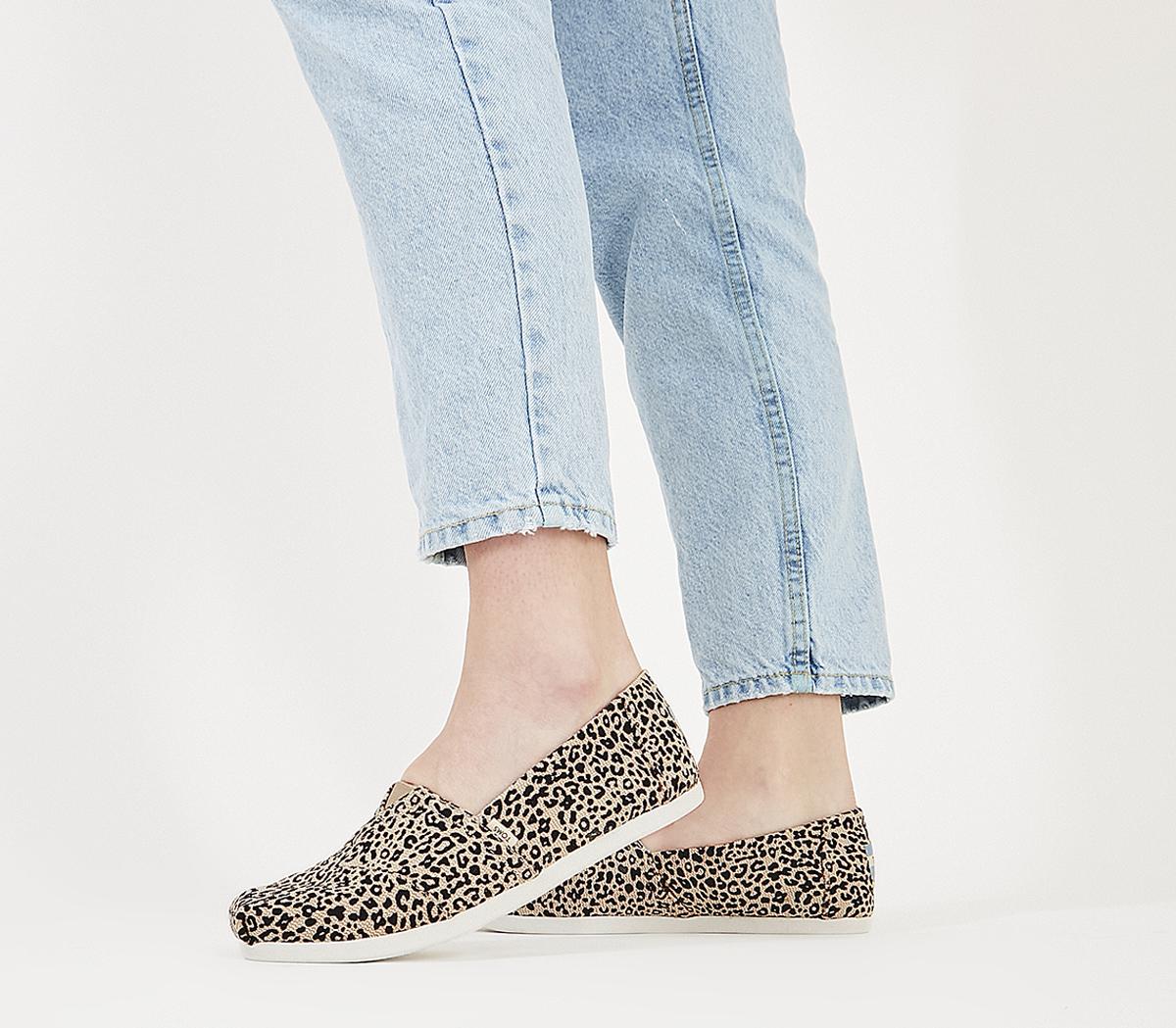 Toms seasonal clearance classics