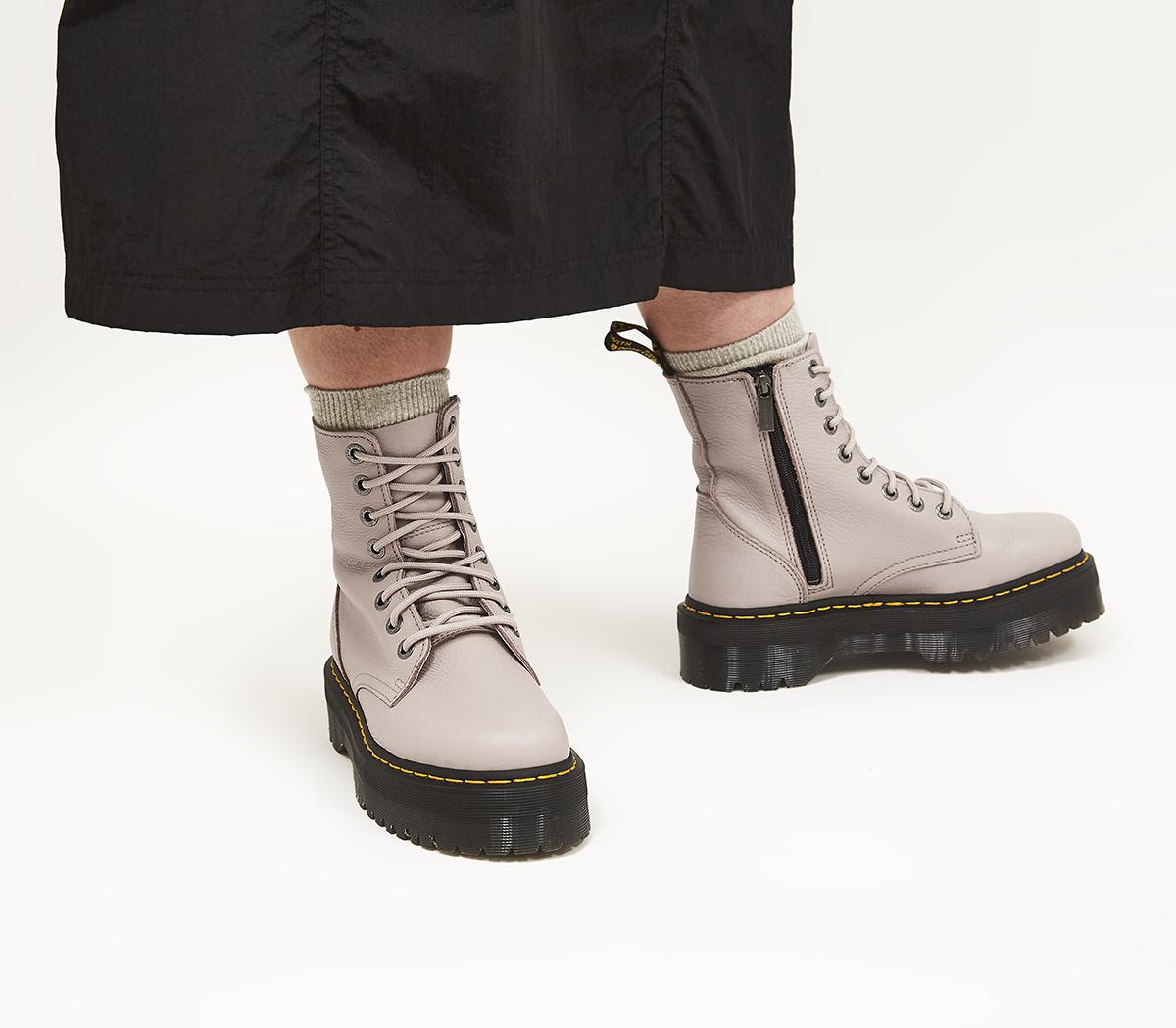 Dr. Martens Jadon III Boots Vintage Taupe Pisa - Women's