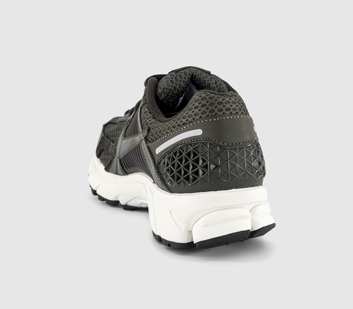 NikeZoom Vomero TrainersCargo Khaki Sequoia Sail Metallic Silvergreen