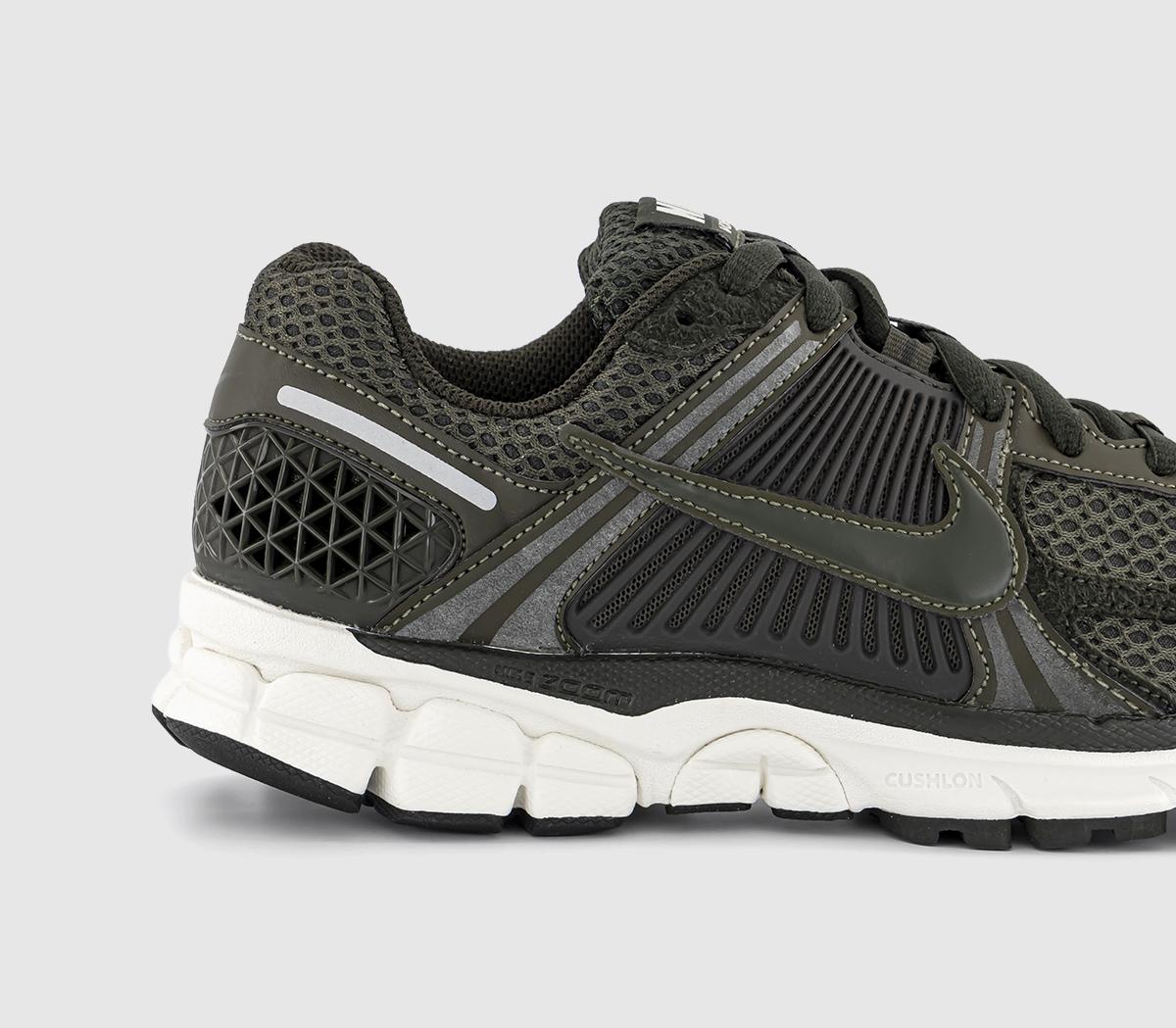 NikeZoom Vomero TrainersCargo Khaki Sequoia Sail Metallic Silvergreen