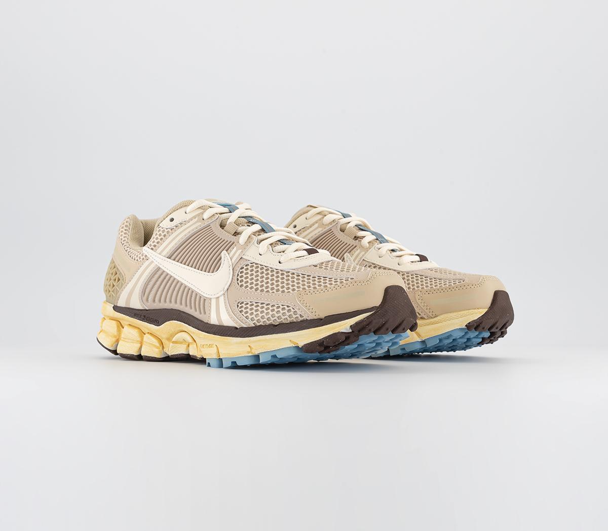 NikeZoom Vomero TrainersOatmeal Pale Ivory Sail Light Chocolate Worn Blue